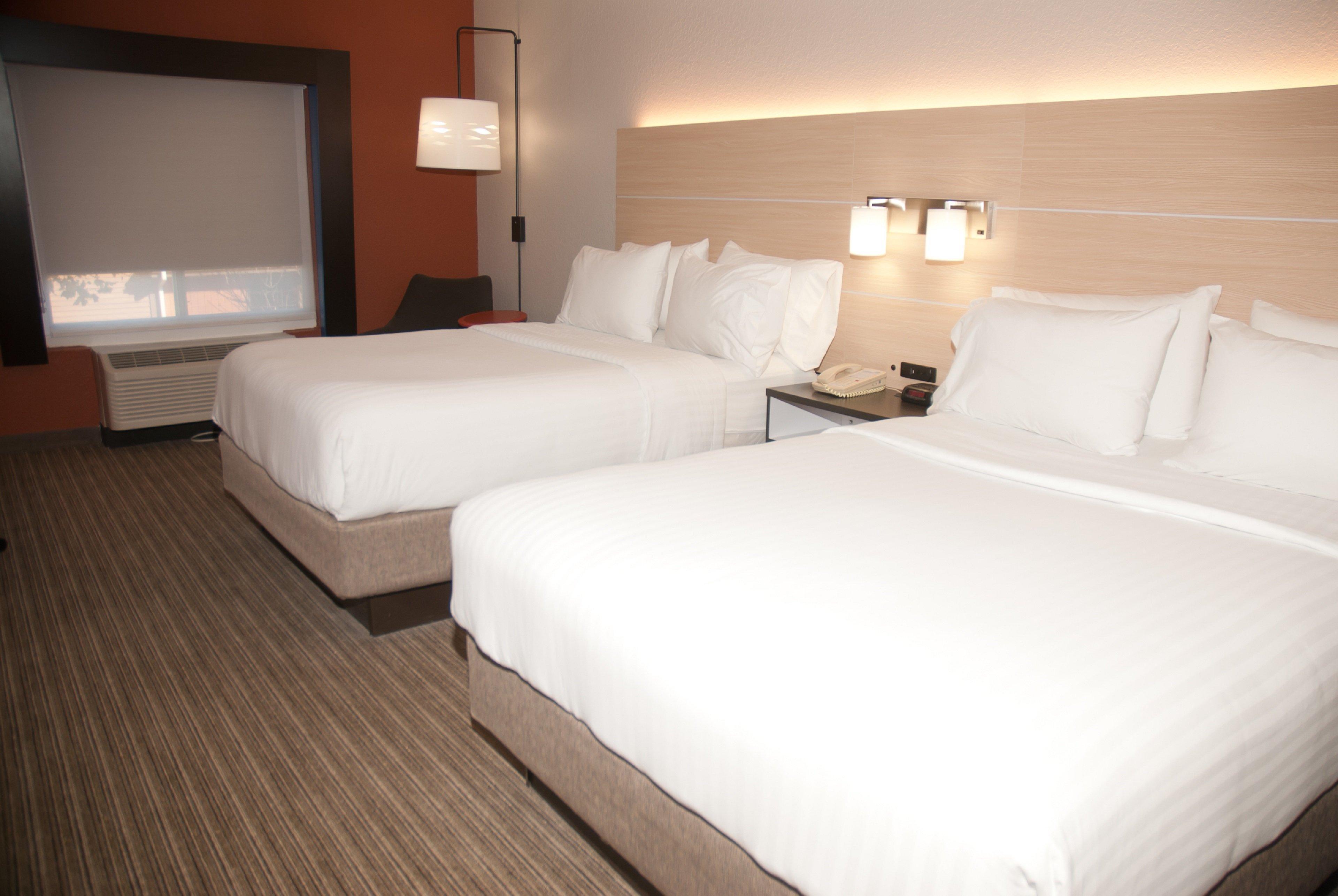 Holiday Inn Express Hotel & Suites Athens By Ihg Exterior photo